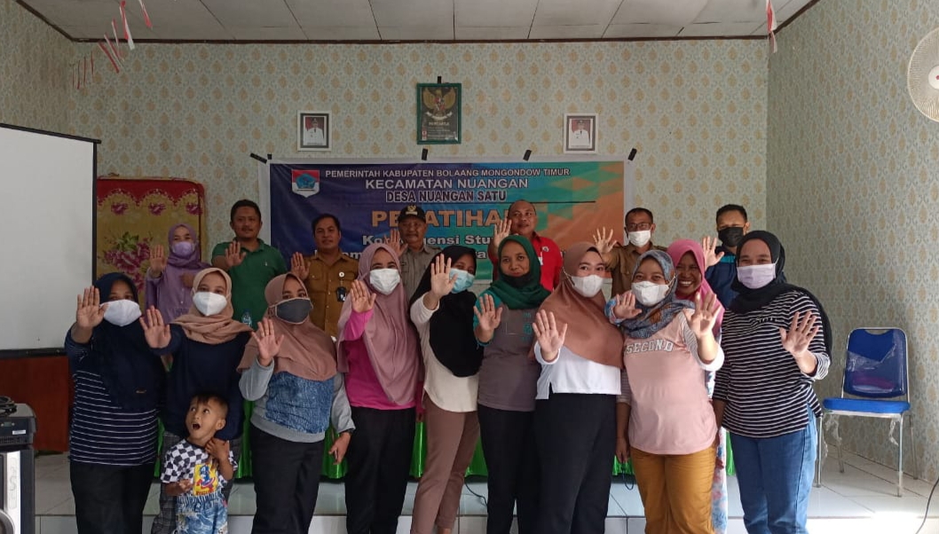 Peserta pendata program stunting Desa Nuangan Satu