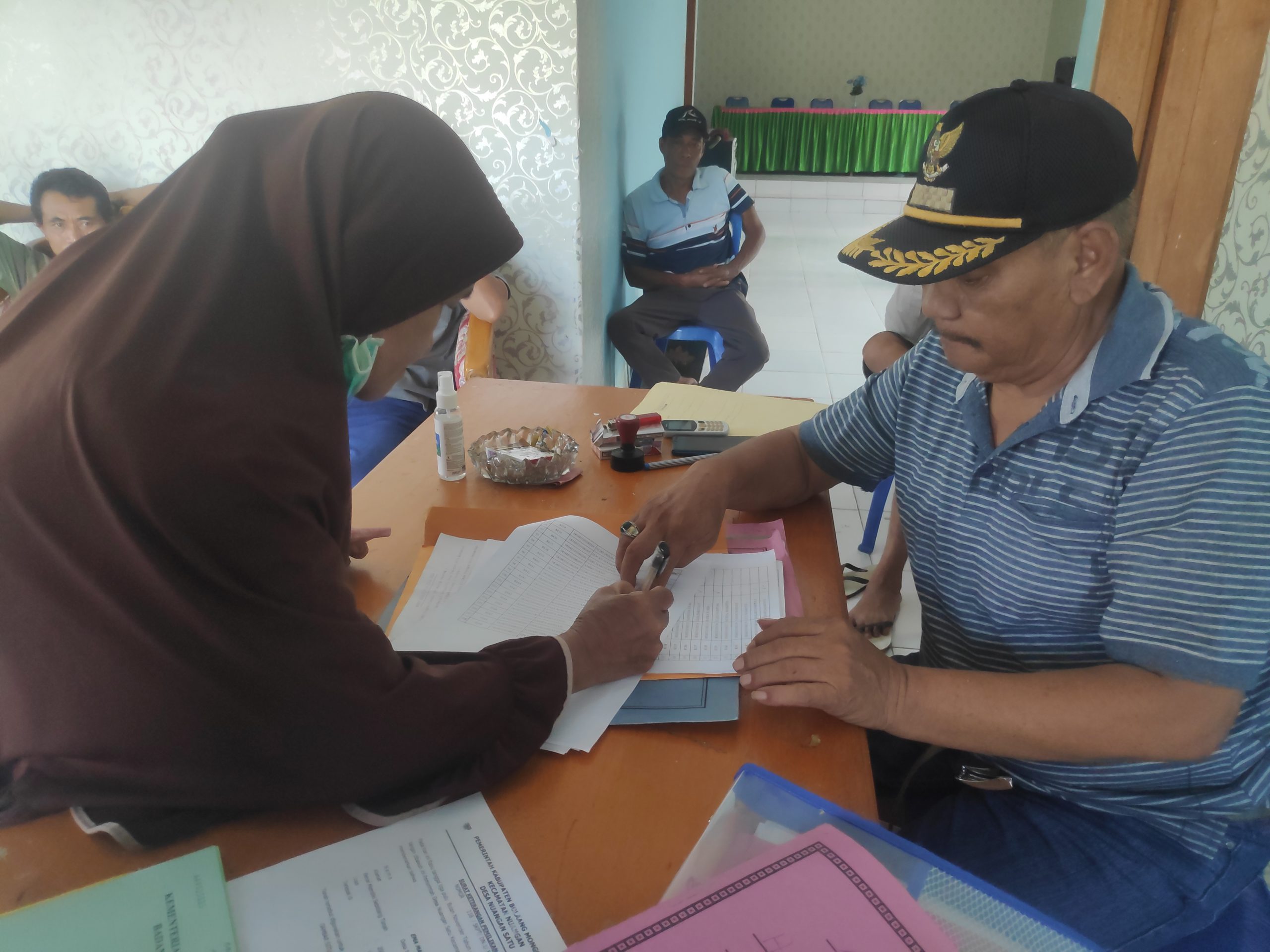 Pemilik Sertifikat bersama Sangadi Nuangan Satu.