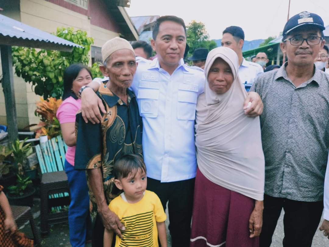 Ragam foto yang diabadikan saat kunjungan Bupati pada perayaan Ketupat.