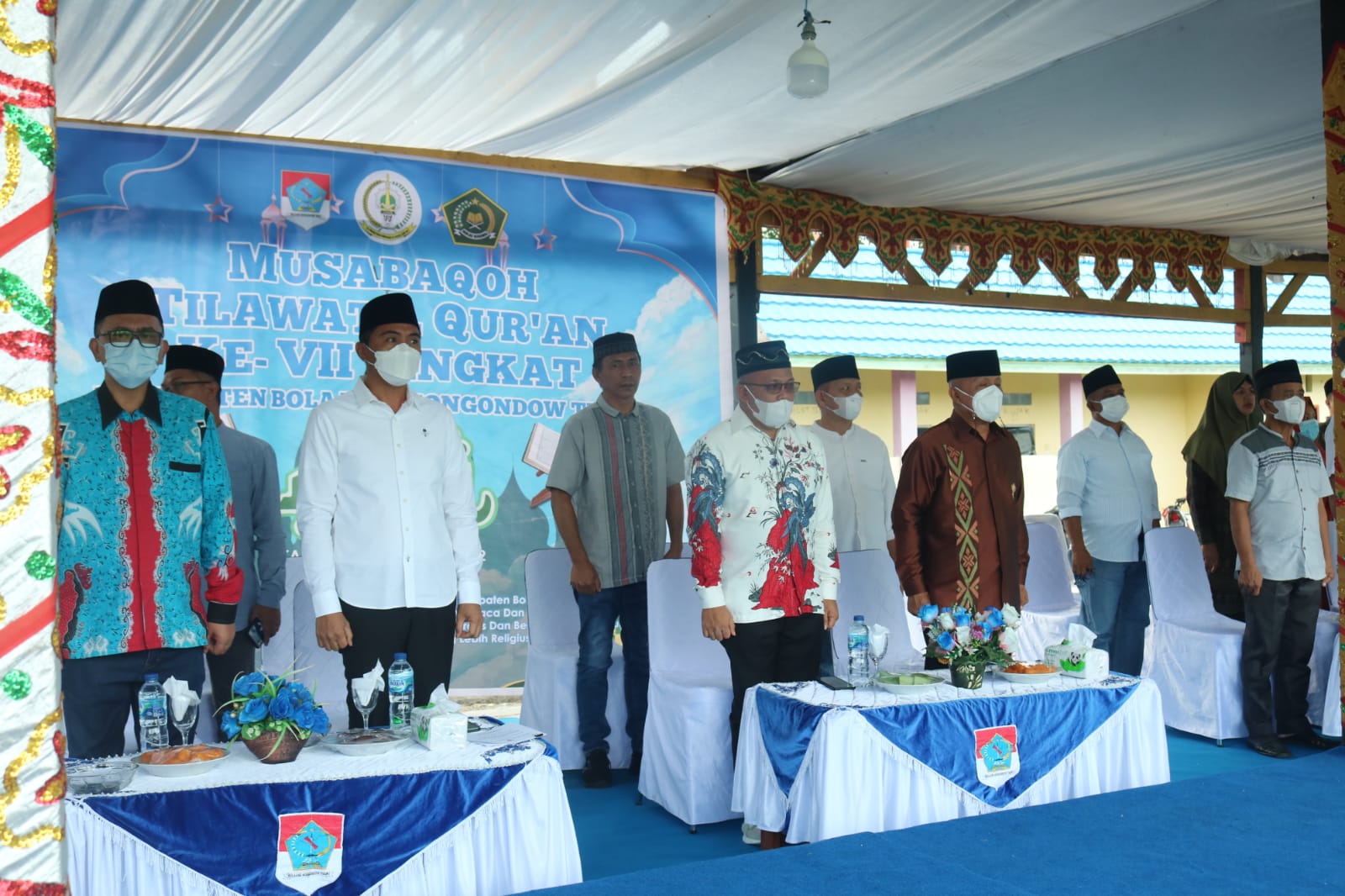 Bupati dalam suasana kegiatan penutupan MTQ ke - VII, tingkat Kabupaten. 