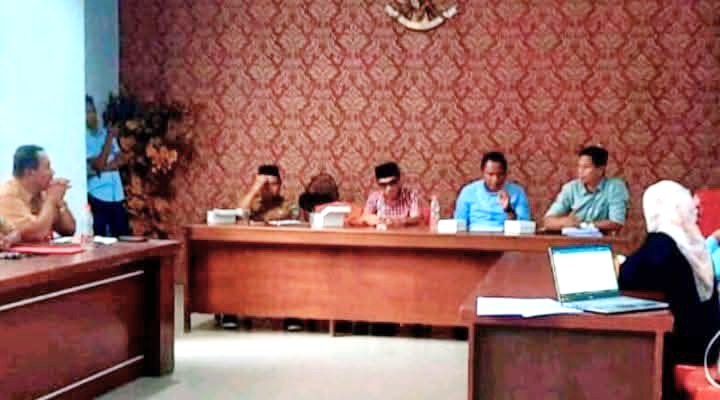 IMG_20250427_161340 Rapat Dengar Pendapat DPRD Bolsel dengan Pemerintah Desa Motolohu terkait seleksi Perangkat Desa.