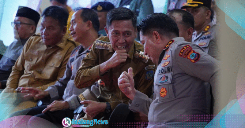 Kapolda Roycke bersama Bupati Iskandar Kamaru terlihat saat kunker polda di bolsel.