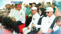 DB3-A Ketua DPRD Bolsel Arifin Olii memberikan apresiasai kepemimpinan Iskandar Kamaru dan Deddy Abdul Hamid.