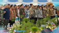 Kopmer Walikota Kotamobagu Weny Gaib saat menghadiri kegiatan peluncuran dan dialog pembentukan koperai merah putih bersama Mendes Yandri Susanto dan para Wamen.