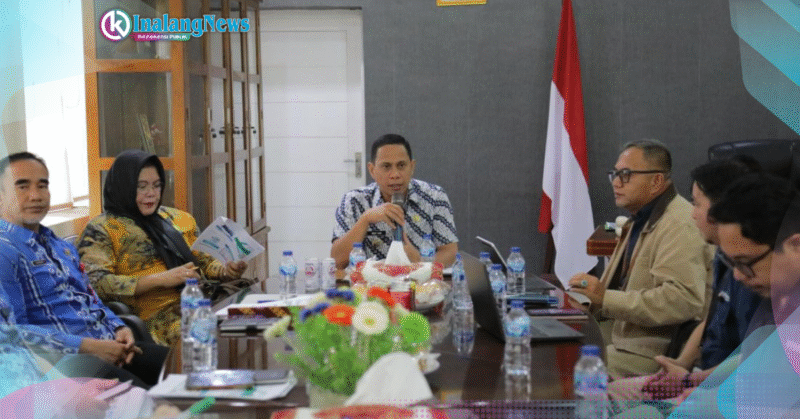 LayananKesehatan Walikota Kotamobagu dr. Weny Gaib saat memimpin rapat pembahasan evaluasi dan optimalis pelayanan kesehatan.