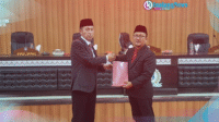 RELOAD Paripurna LPJ APBD Tahun 2024 oleh DPRD Bollsel yang dihadiri Bupati Iskandar Kamaru dan Wakil Bupati Deddy Abdul Hamid.