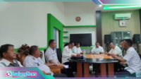 Rapat Kades dan Asisten Tiga Rapat persiapan penjemputan Duta Kakao Kotamobagu Asisen Tiga dan Kepala Desa